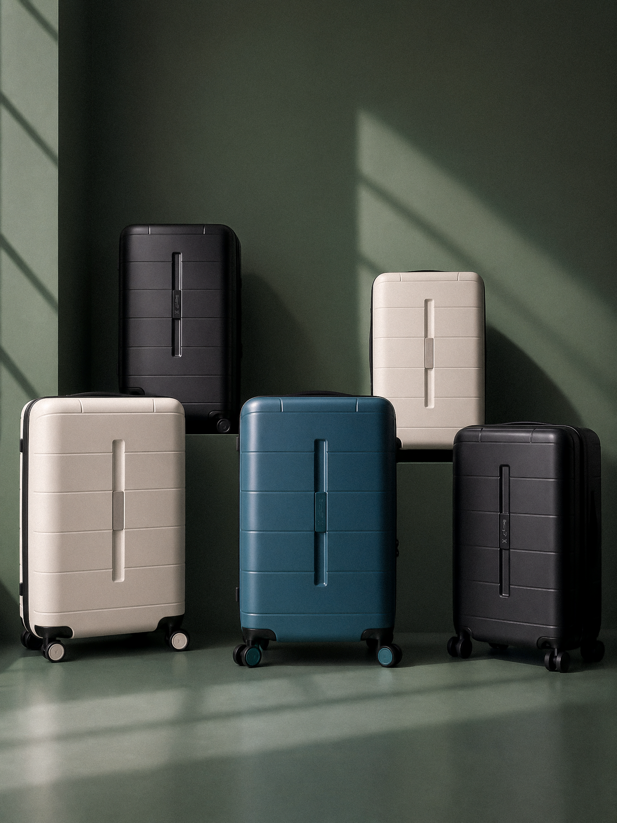 The Difference Between Polycarbonate and Hard-Shell Suitcases: What Does It Mean When Choosing Luggage?
